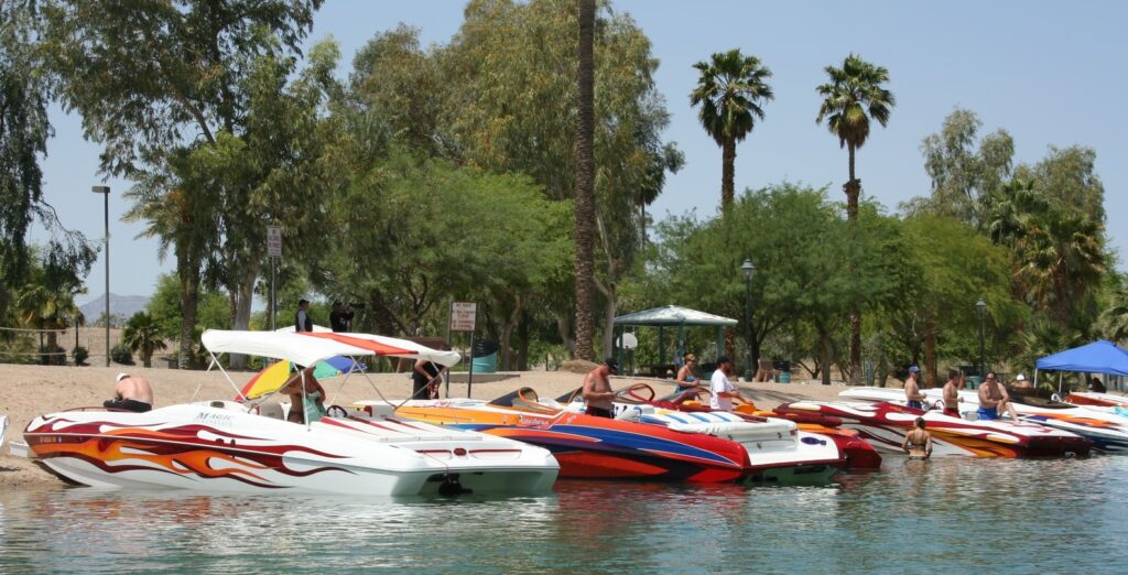 Concentración botes en Havasu