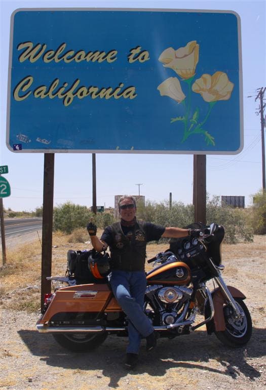 Cartel Welcome to California. Viajes guiados en moto
