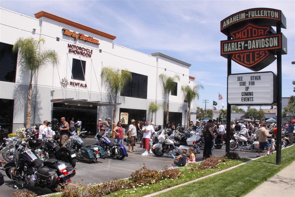 Harley Davidson Anaheim Fullerton. Viajes guiados en moto