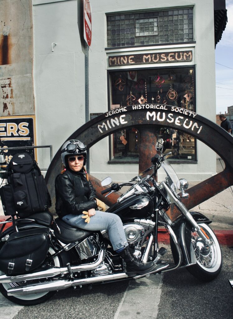 Lola Ramos, guía de ruta Route 66 Experience. Viajes guiados en moto