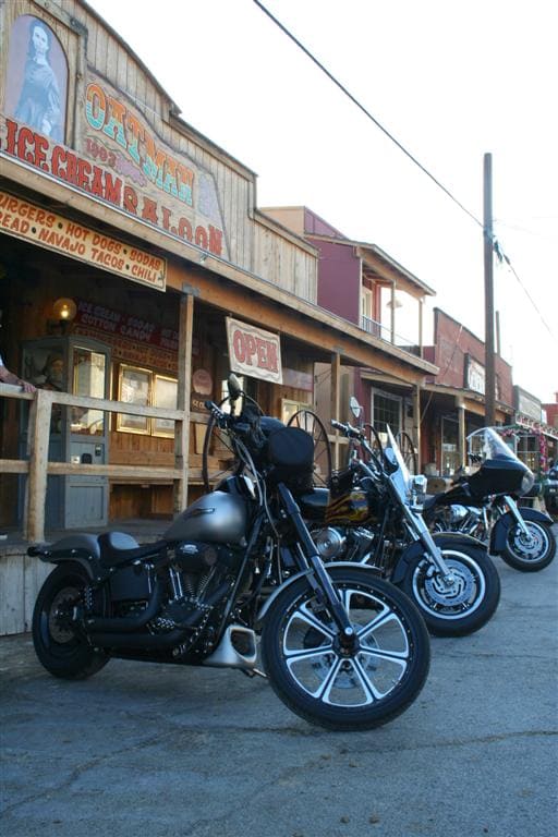 Oatman. Viajes guiados en moto