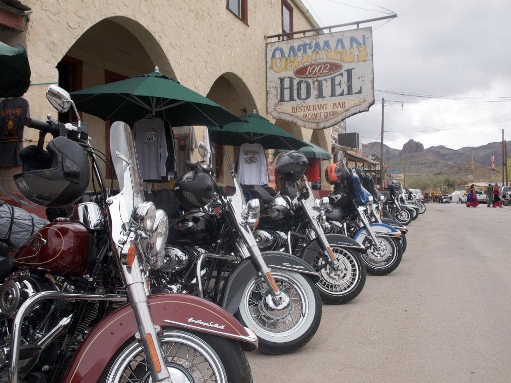 Hotel Oatman, ruta 66 Arizona. Rutas en moto por USA