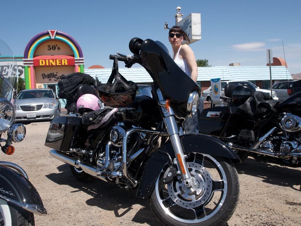 Peggy Sue diner. Rutas en moto por USA