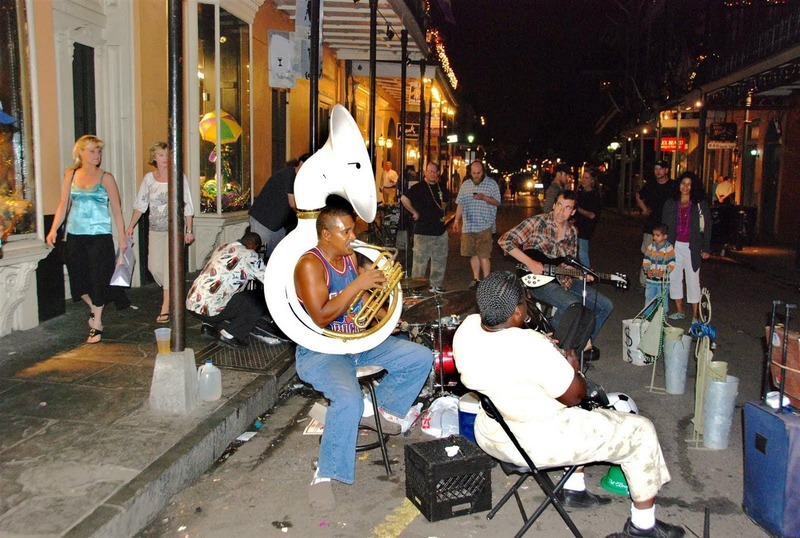 Musica callejera en Bourbon St