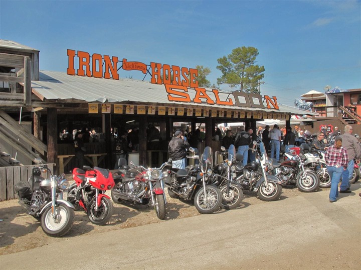 Iron Horse Saloon, Daytona Bike Week. Viaje en moto por Estados Unidos