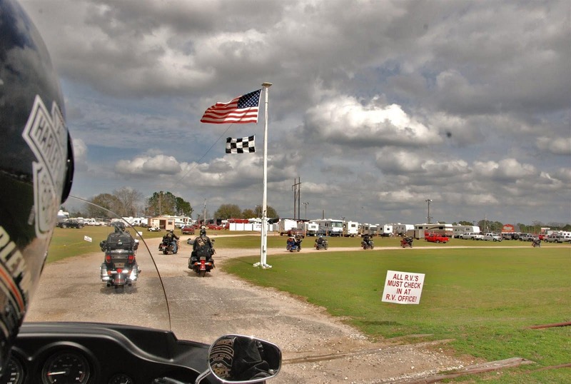 Llegada a South Alabama Speedway. Viaje en moto por Estados Unidos