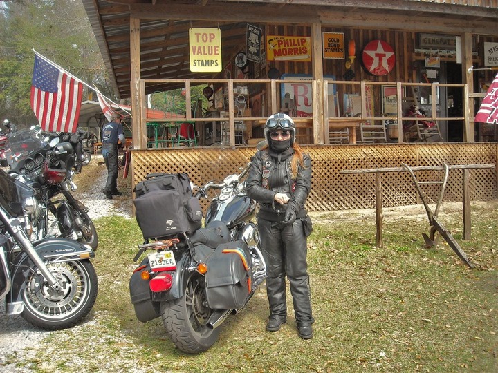 Lola Ramos en Alabama. Viaje en moto por Estados Unidos