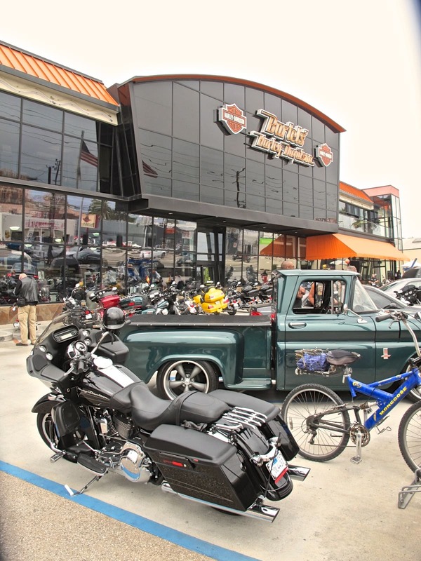 Concesionario Harley Davidson Bartel´s, ruta 66, Viajes en grupo por USA