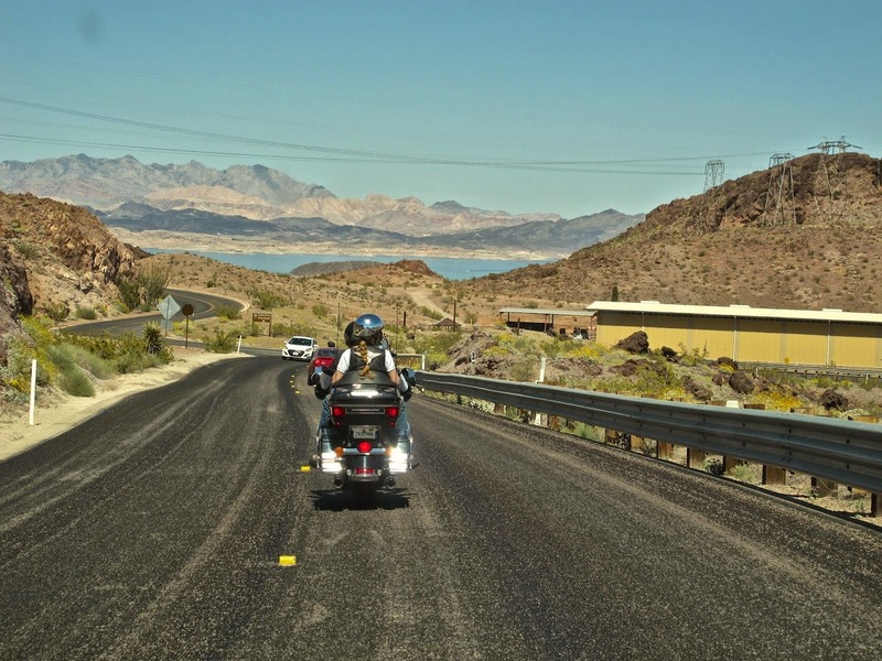 Ruta a Hoover Dam, ruta 66, Viajar en moto por USA