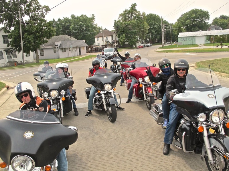 Motoqueros en la ruta 66, Viaje ruta 66 en grupo