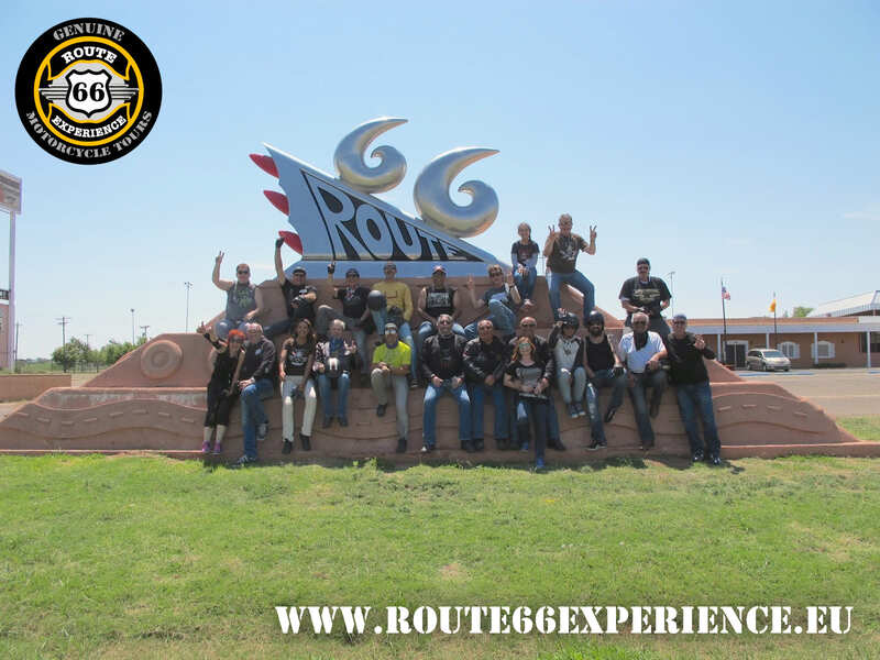 Route 66 Experience, escultura ruta 66 Tucumvari, NM. Viaje ruta 66 en grupo
