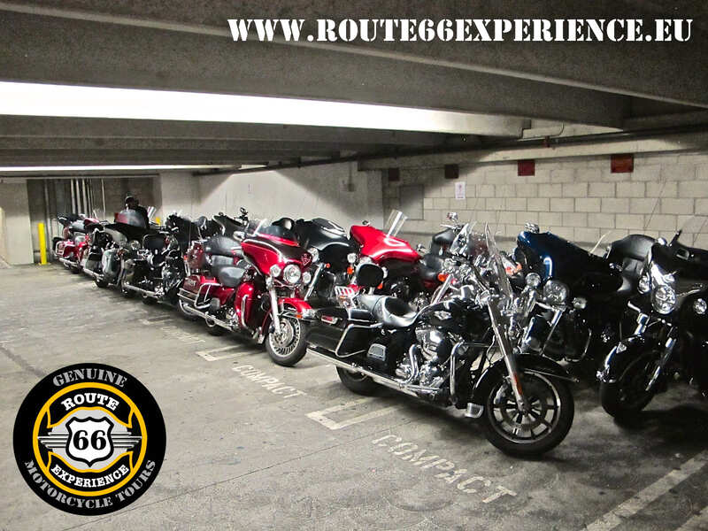 Route 66 Experience, Hollywood parking. Viaje ruta 66 en grupo