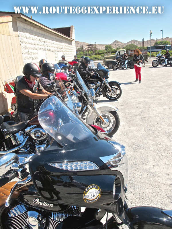 Route 66 Experience, parking museo. Viaje ruta 66 en grupo