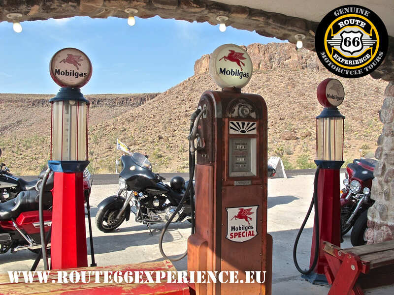Route 66 Experience, Surtidores vintage. Viaje ruta 66 en grupo