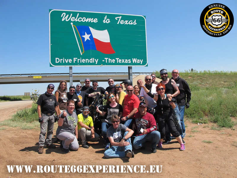 Route 66 Experience, Welcome to Texas sign. Viaje ruta 66 en grupo