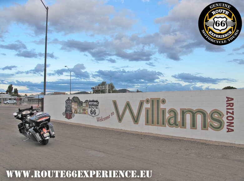 Route 66 Experience, mural en Williams, AZ, Viajes en moto por USA