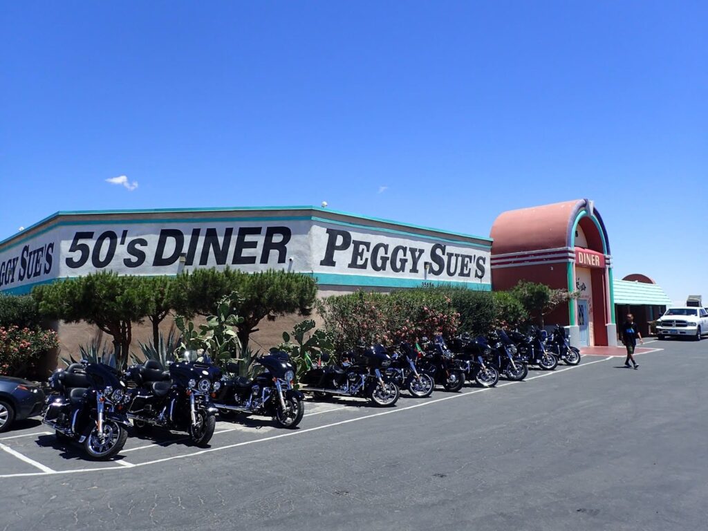 Peggy Sue´s diner, Yermo, CA, ruta 66 en moto, Viaje en moto por USA