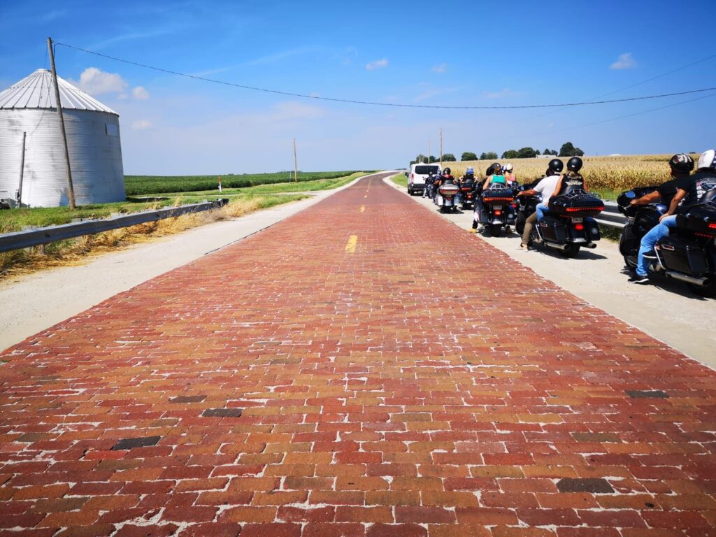 Brick road, Route 66 Experience, Ruta 66 en moto