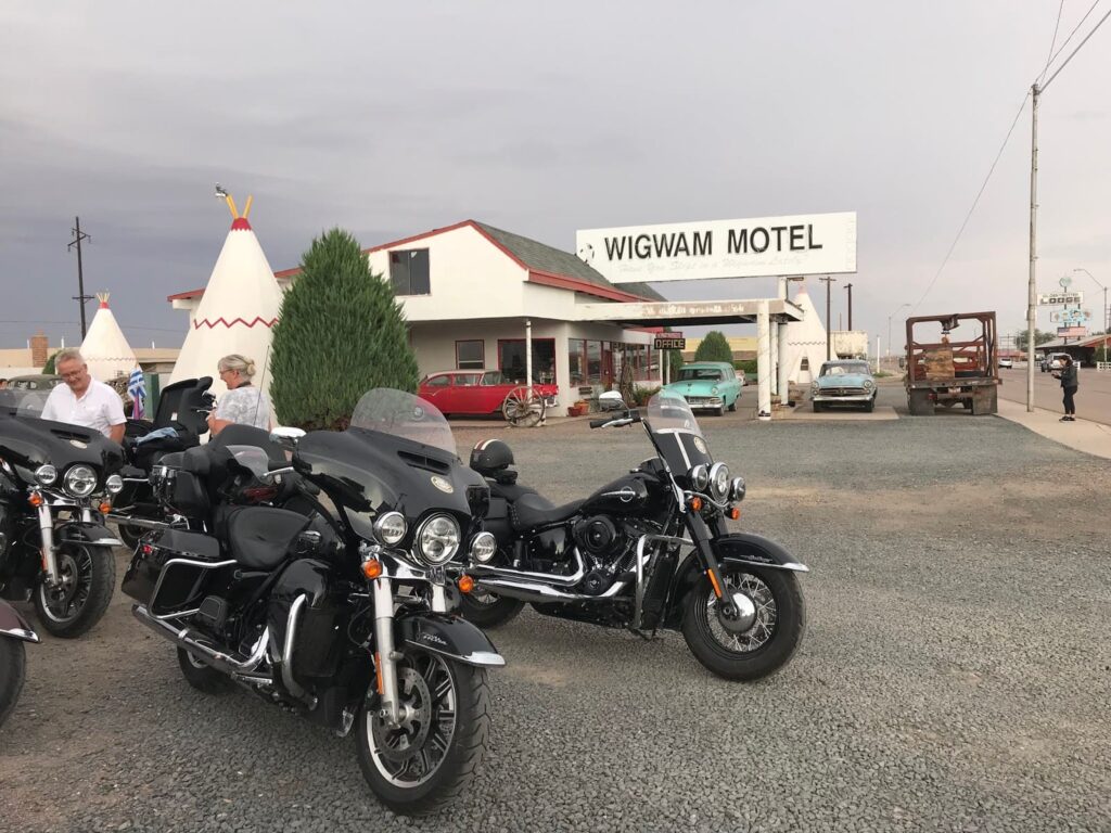 Wigwam Motel, Ruta 66 en moto