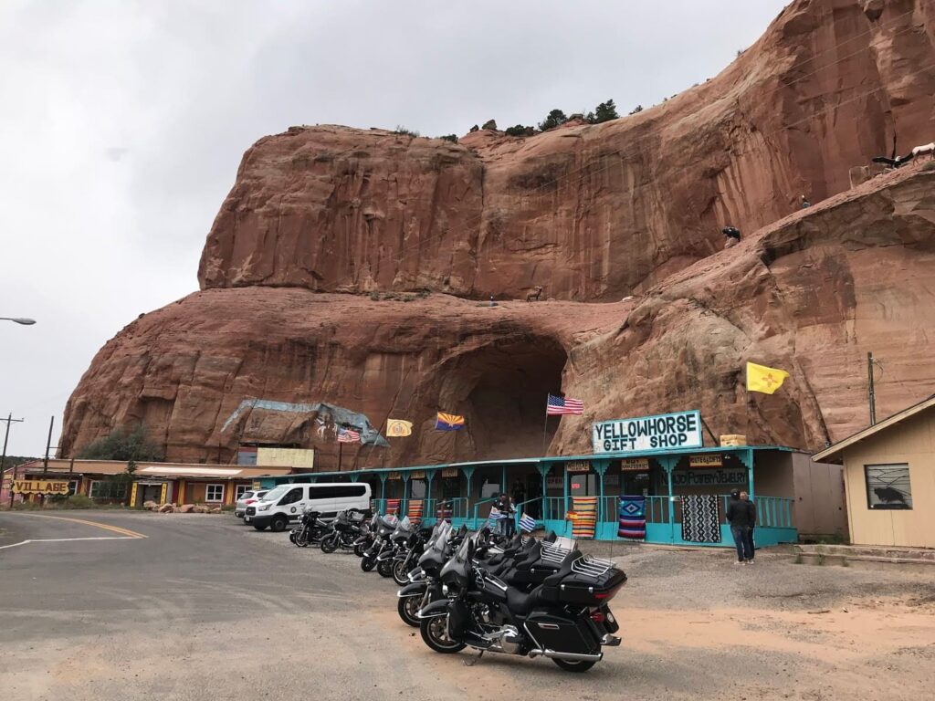 Yellowhorse, Navajo Nation, Ruta 66 en moto