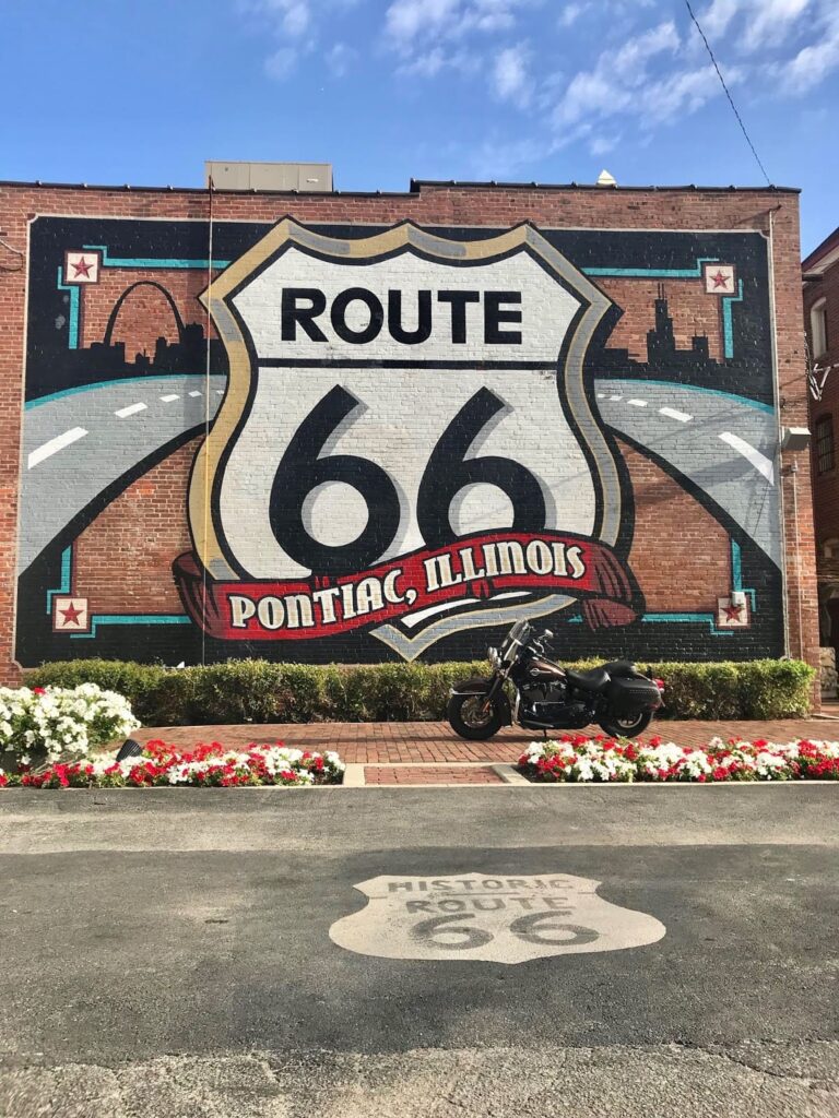 Hall of Fame Route 66 Museum, Viaje en moto por USA