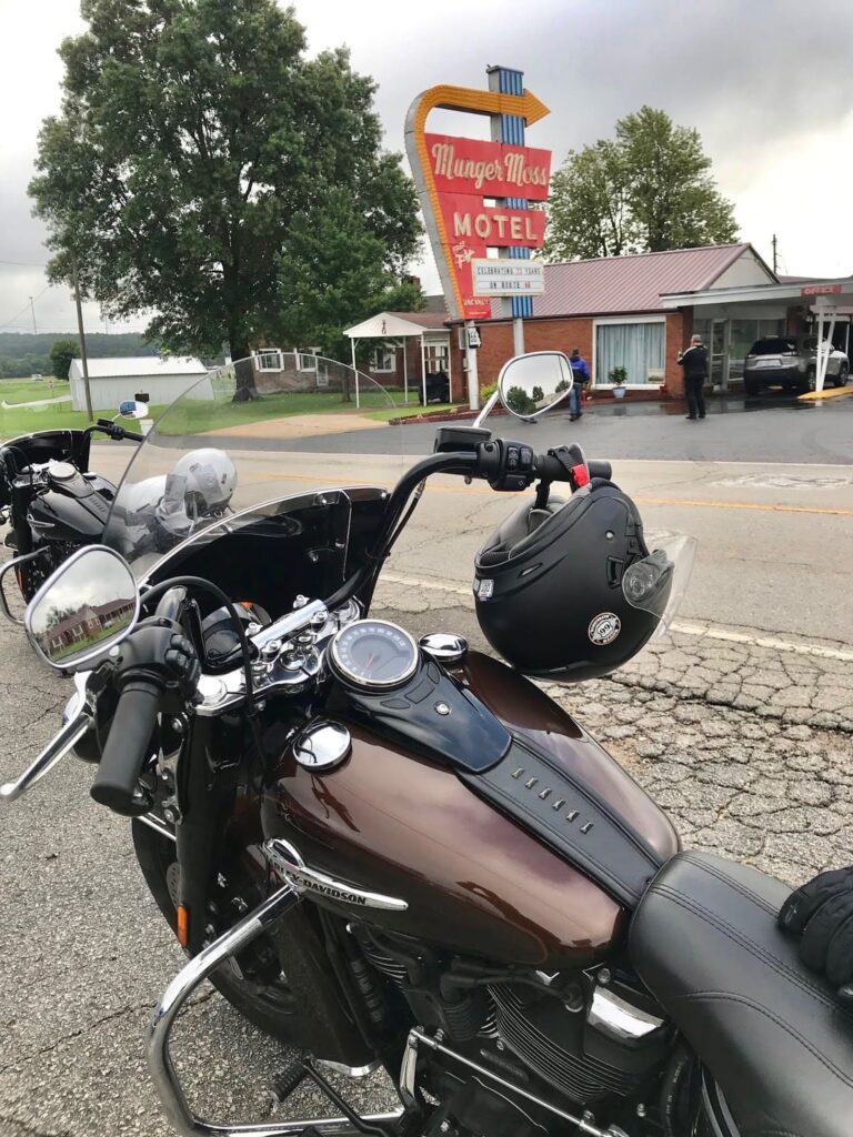 Munger Moss, Route 66 Experience, Viaje en moto por USA