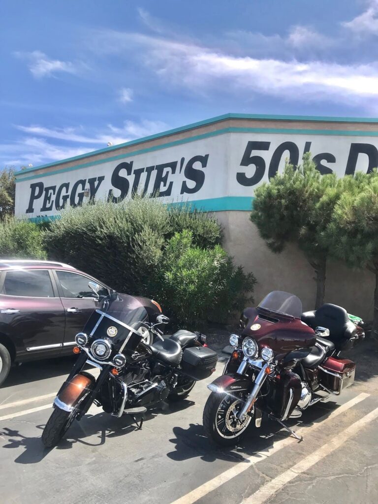 Viaje en moto por USA, restaurante Peggy Sue´s