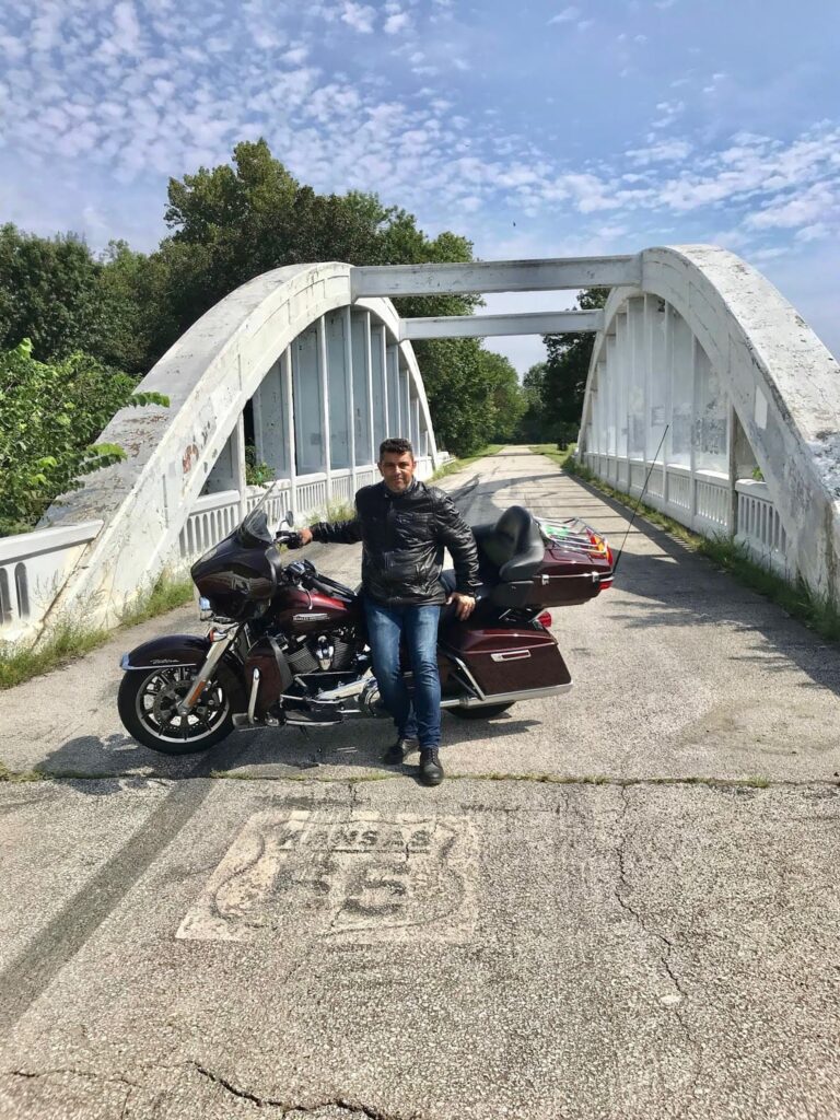 Rainbow Arch Bridge, route 66 Kansas, Viaje en moto por USA