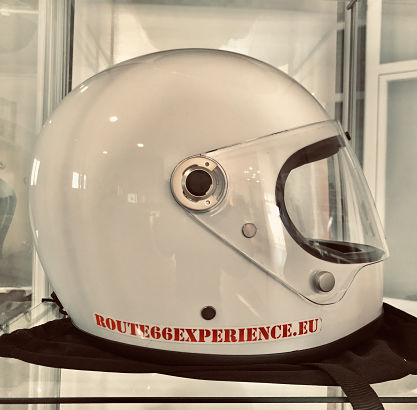 Casco para viajar en moto AGV retro Legends