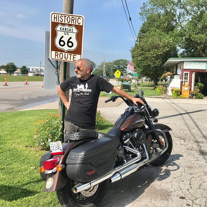 Entrevista Gon Castro en RNE, guía de ruta de Route 66 Experience.