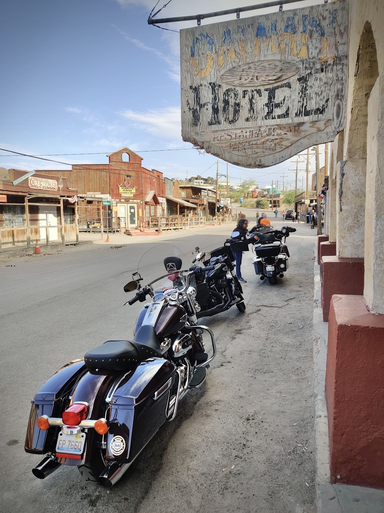 Hotel Oatman, Arizona. Viaje Ruta 66