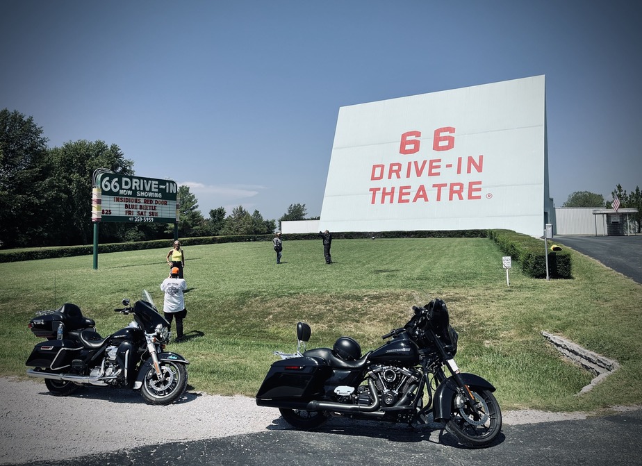 Viaje Route 66, 66 Drive-In, Carthage, MO