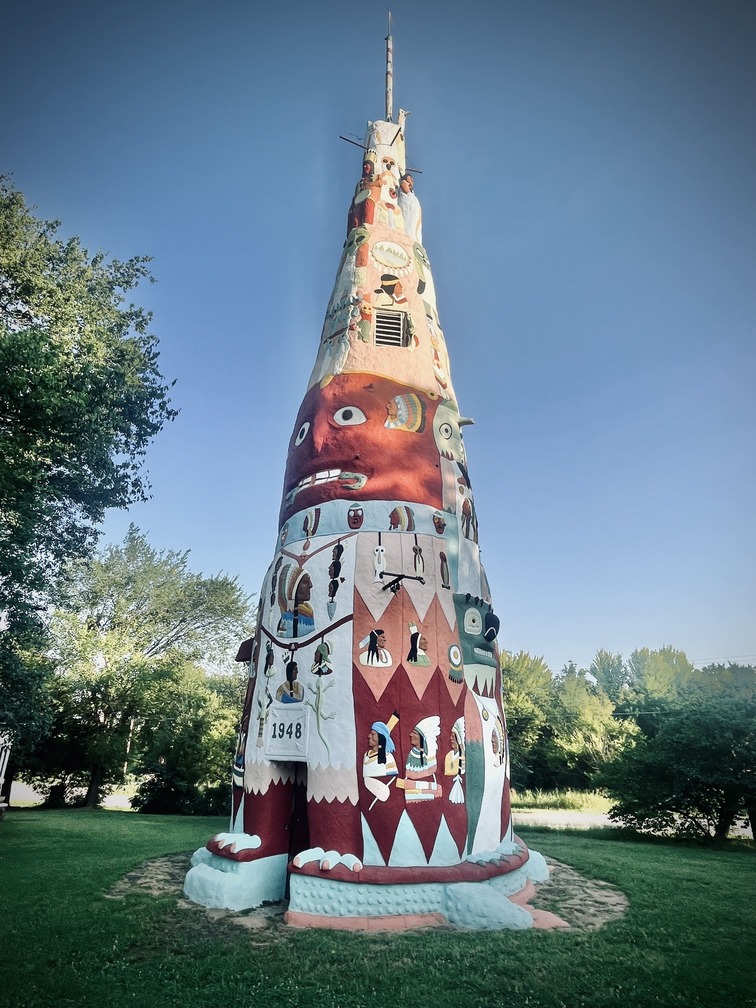 Ed Galloway's Totem Pole Park