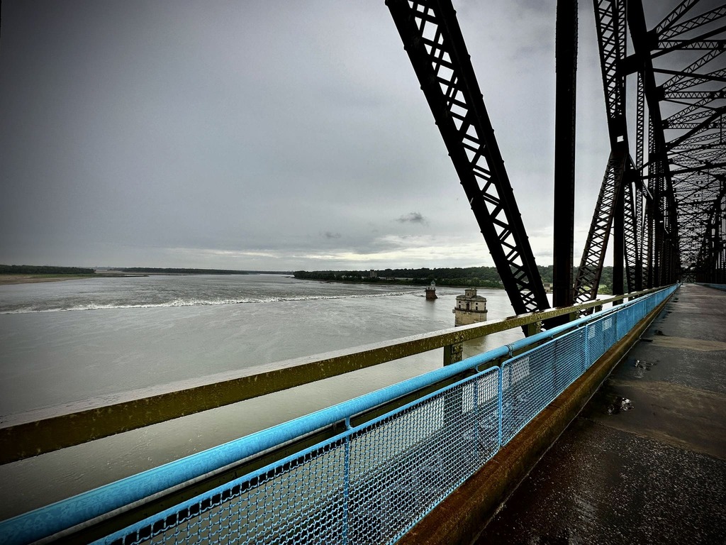 Old Chain of Rocks Bridge