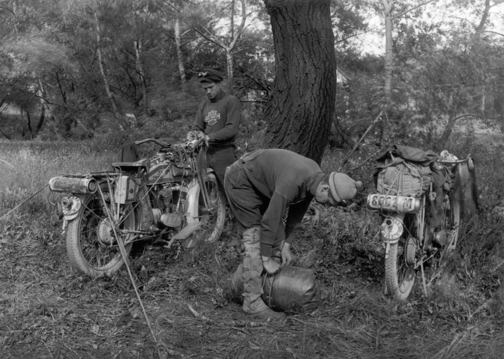 Viajeros pioneros en moto por USA