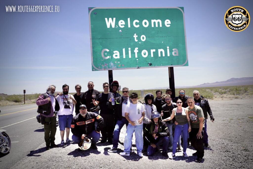 Route 66 en moto. Welcome to California Route 66 en moto. Welcome to California