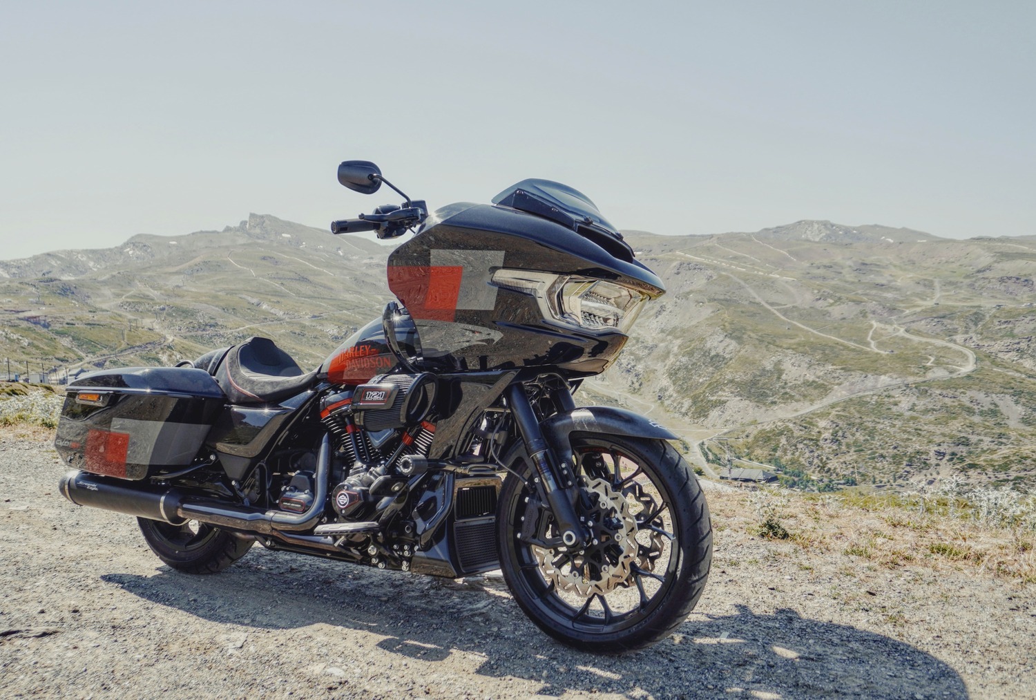 Harley Davidson Road Glide CVO ST