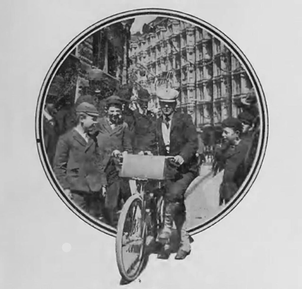 George A. Wyman cruza EEUU en moto en 1903